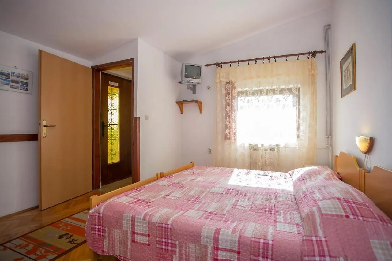 *** Guest house Apartments Jaksa 181 Pula Croatia