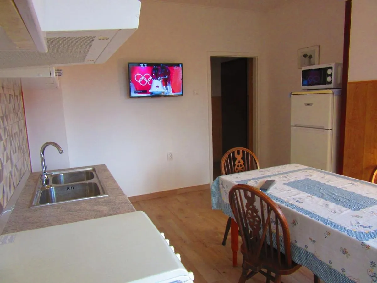Apartments Jaksa 181 Pula