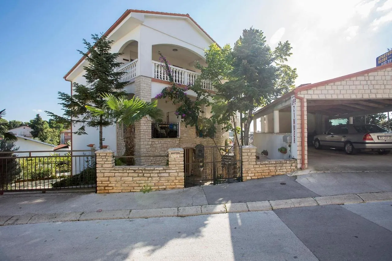 Apartments Jaksa 181 Pula Guest house