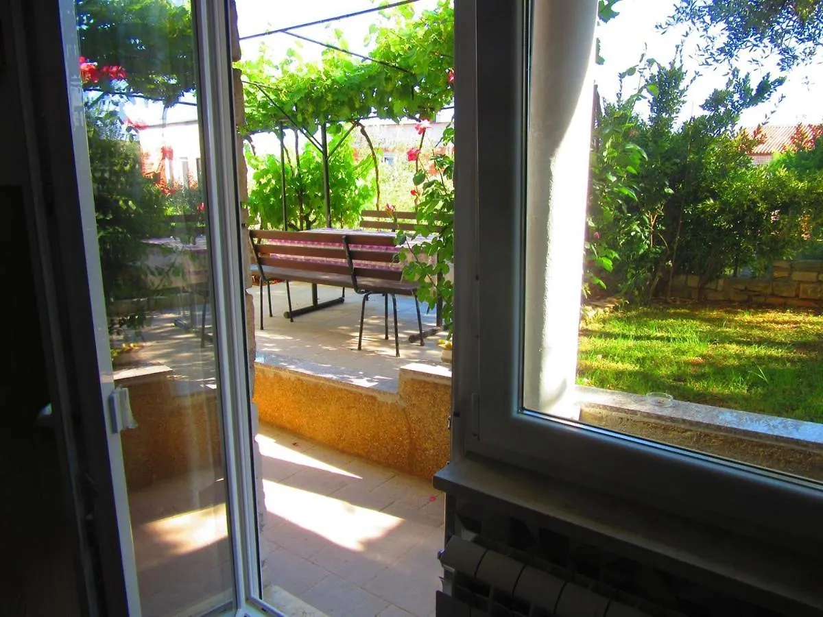 Apartments Jaksa 181 Pula Guest house