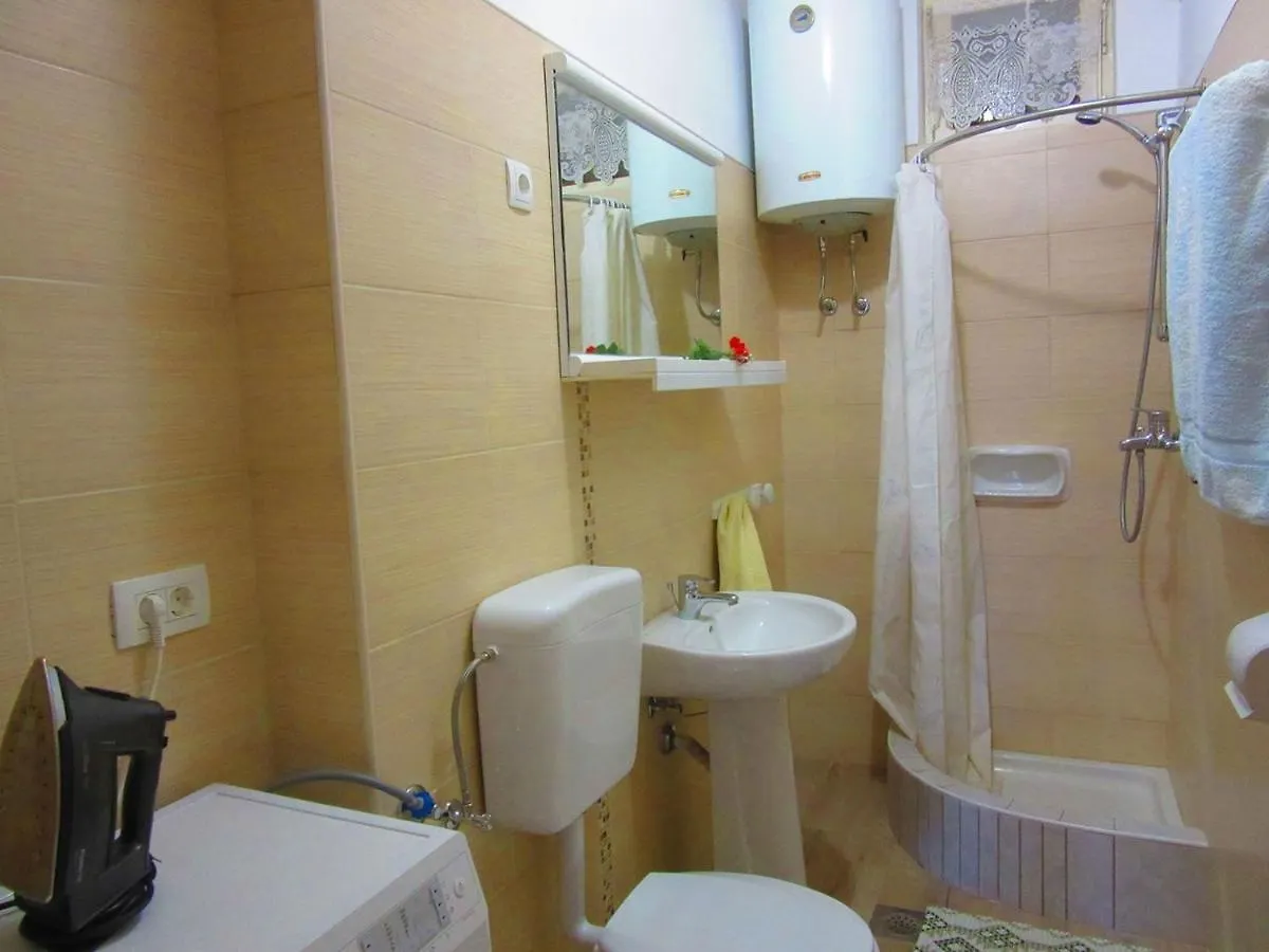 Guest house Apartments Jaksa 181 Pula
