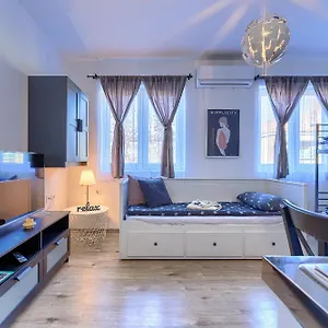 Hostel Monte Zaro