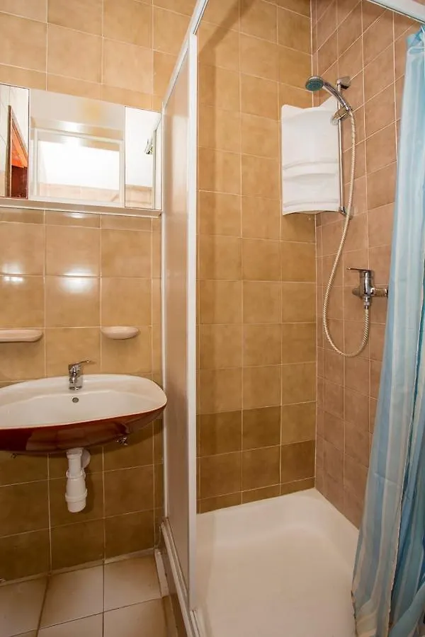 Apartments Jaksa Pola 3*,  Croazia