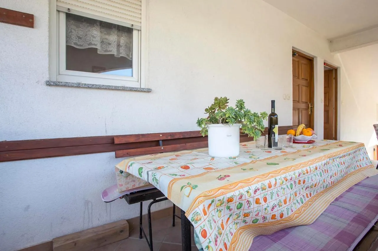 Apartments Jaksa Pola Affittacamere