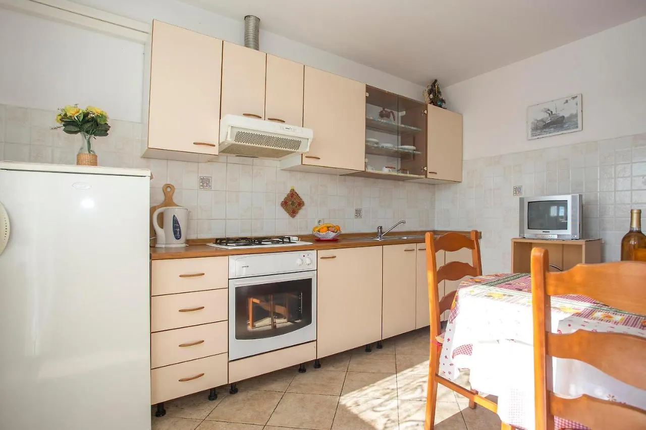 Apartments Jaksa Pola Affittacamere