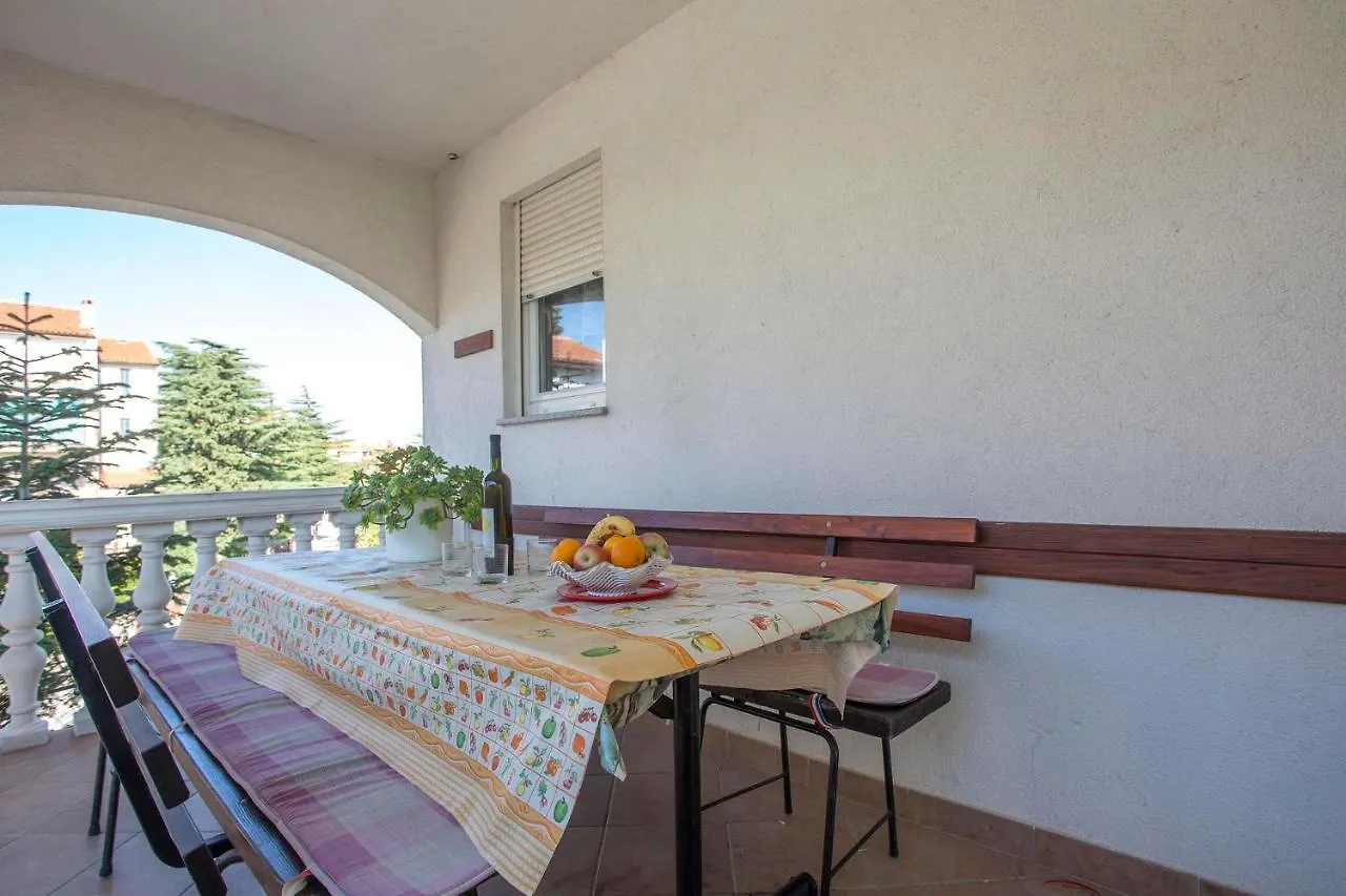 Affittacamere Apartments Jaksa Pola